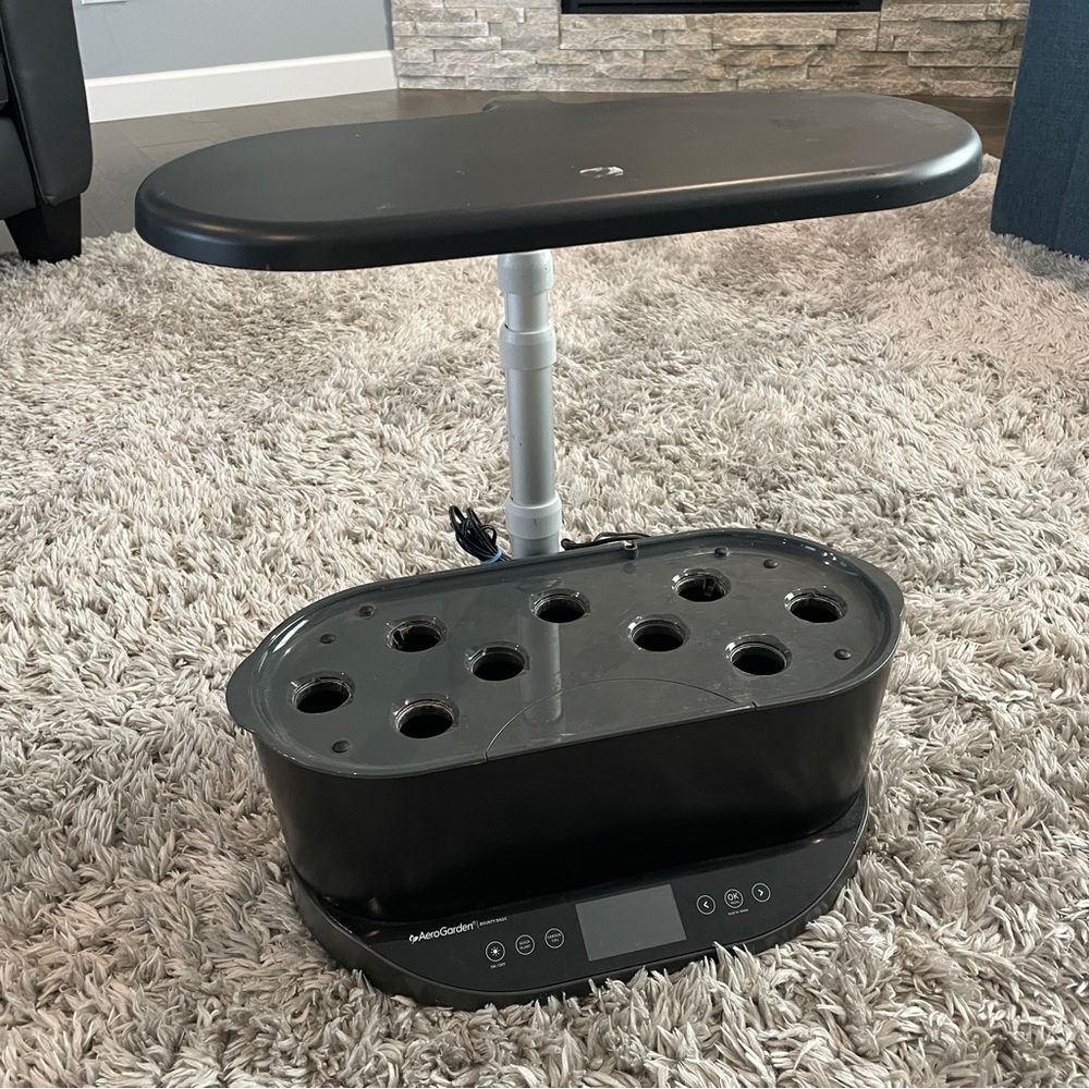 AeroGarden Black Indoor Hydroponic Garden 9-pod